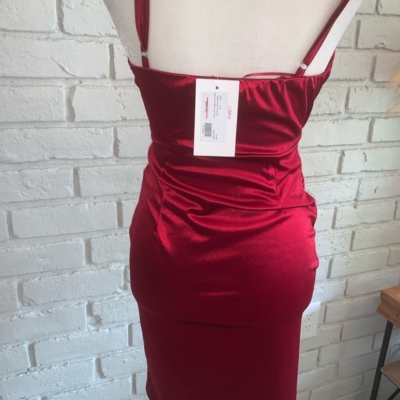 NWT Chloe Dao Red Satin Gathered Bodycon Mini Dress Size Small - Picture 3 of 6